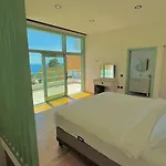 سيفيو * فاراليا